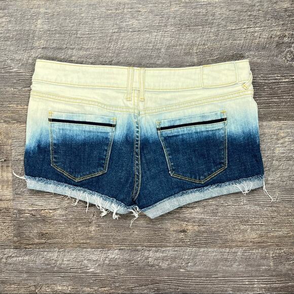 Princess Vera Wang born to rule tie dyed denim cut off Jean shorts size 9 B75 - Picture 4 of 4